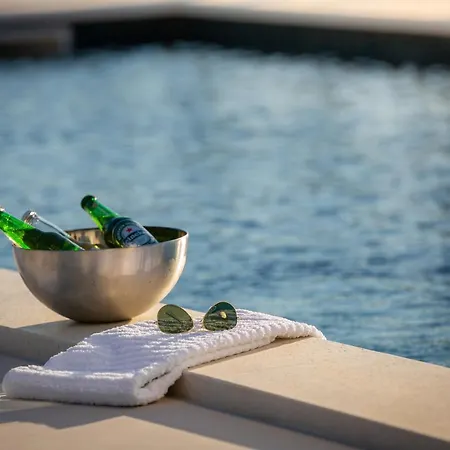 Sunset Bay - Amazing View And Large Heated Pool Вилла *
