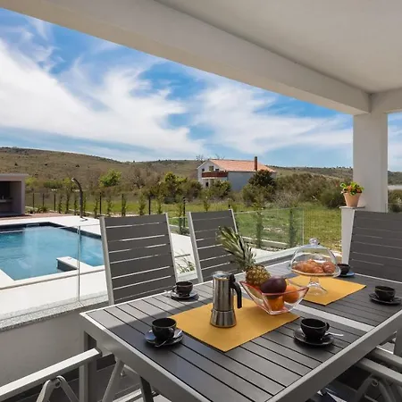 Sunset Bay - Amazing View And Large Heated Pool Вилла Любач