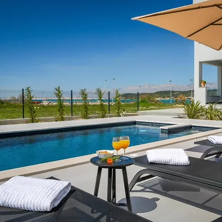 Sunset Bay - Amazing View And Large Heated Pool Вилла *