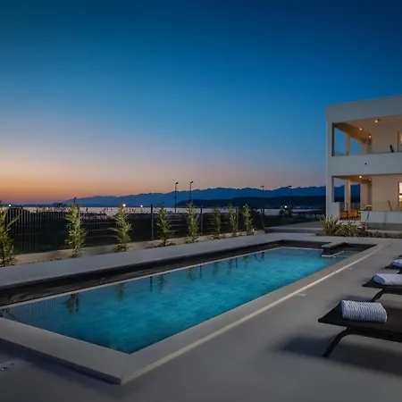 Sunset Bay - Amazing View And Large Heated Pool Вилла Любач