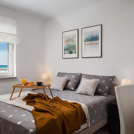 Вилла Sunset Bay - Amazing View And Large Heated Pool Любач