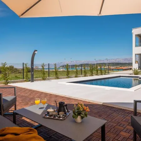 Sunset Bay - Amazing View And Large Heated Pool Вилла Любач