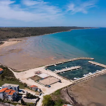 Sunset Bay - Amazing View And Large Heated Pool * Любач