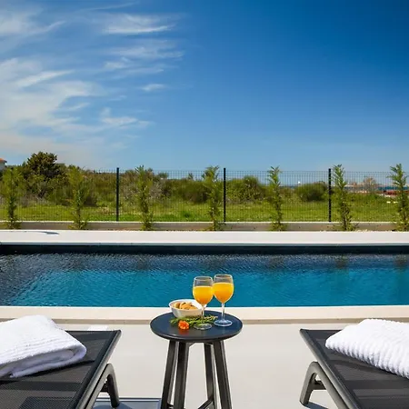 Вилла Sunset Bay - Amazing View And Large Heated Pool *