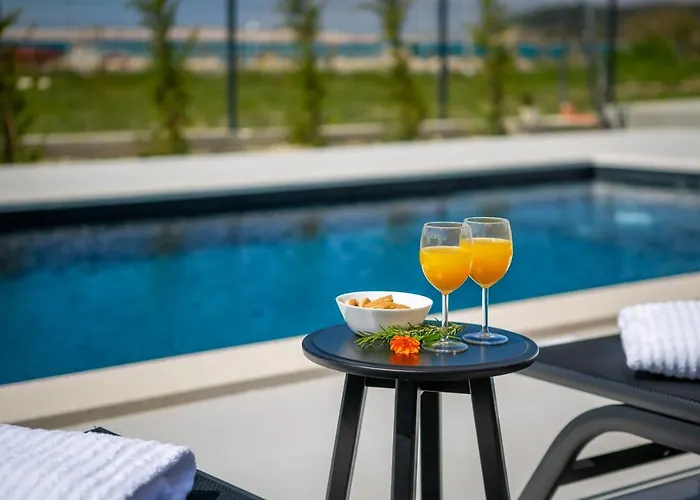 Sunset Bay - Amazing View And Large Heated Pool