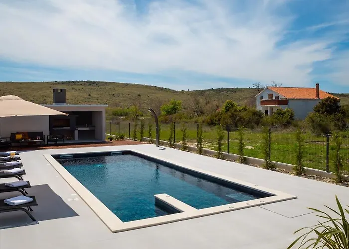 Villa Sunset Bay - Amazing View And Large Heated Pool *