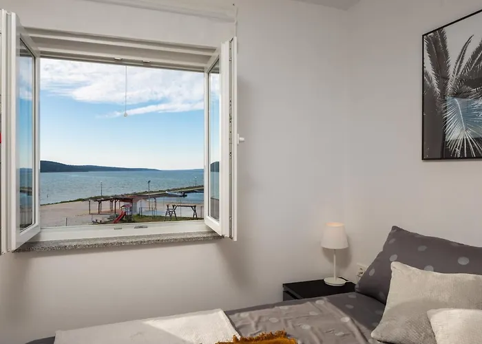 Sunset Bay - Amazing View And Large Heated Pool Ljubač